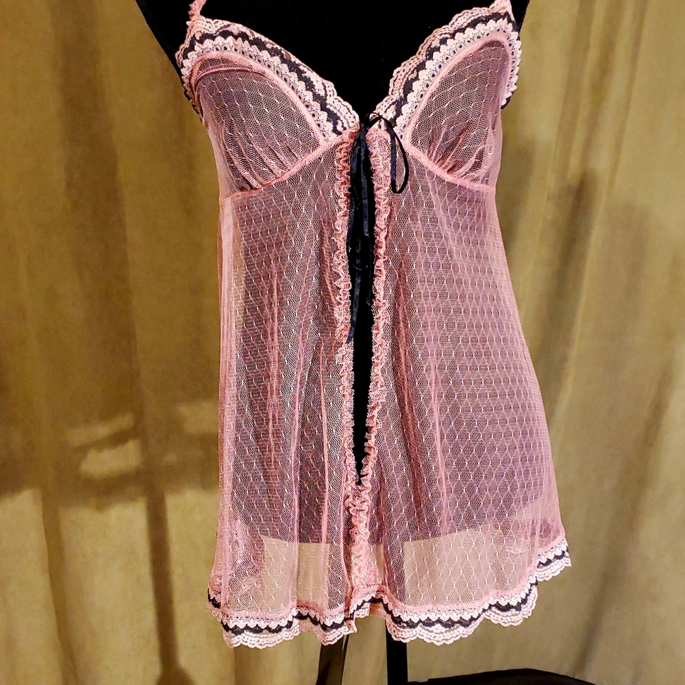 Size small Victoria Secrets nightie w/ boyshort panty